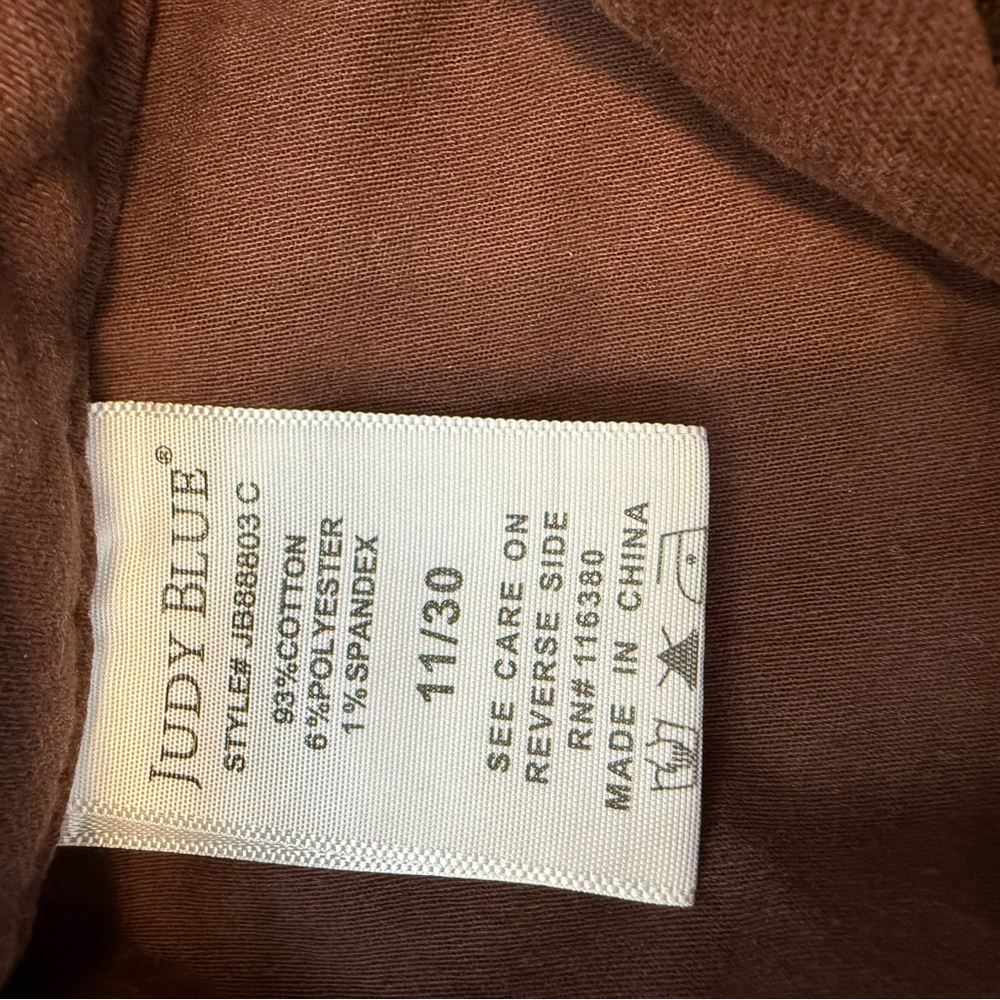 Judy Blue Chocolate Brown Jeans - Picture 4 of 8